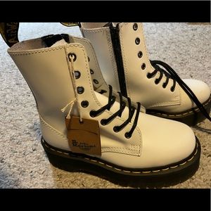 Dr. Marten Jadons, never used!